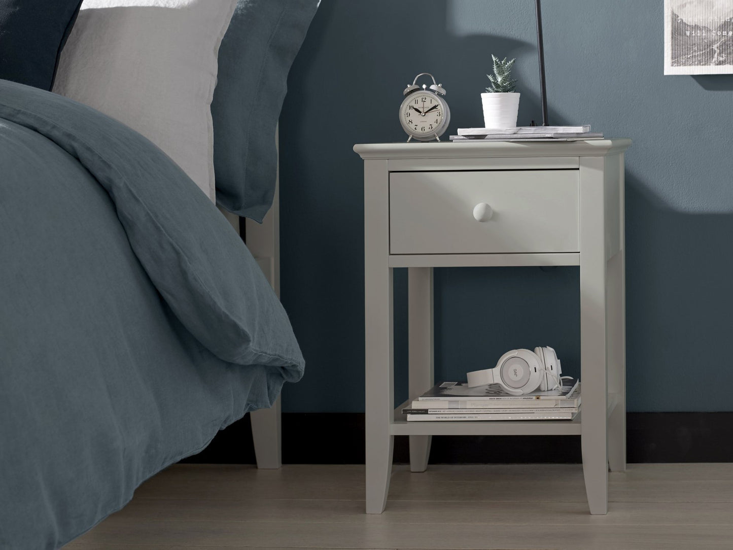 Bentley Ashby 1 Drawer Nightstand - Grey