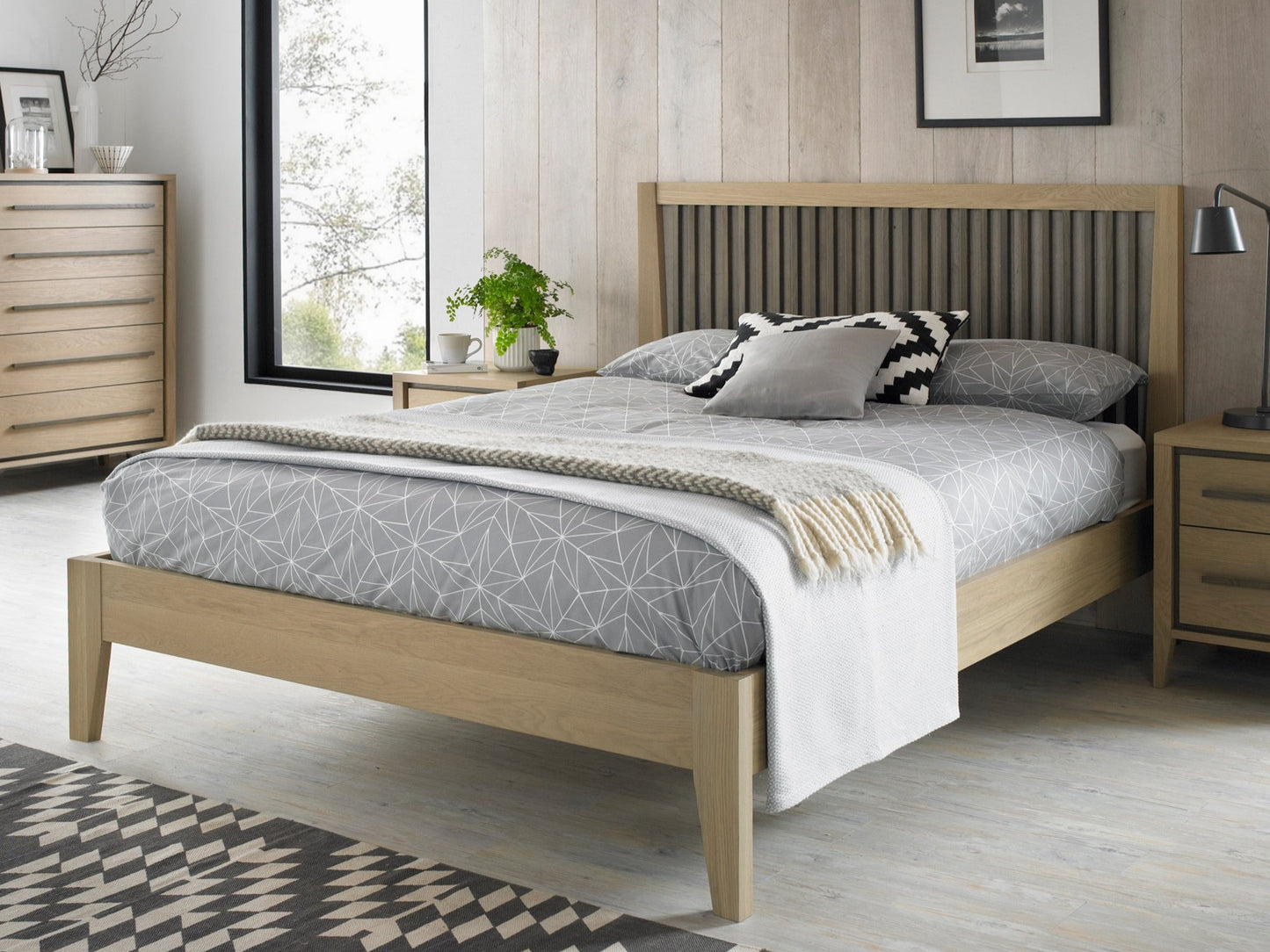 Bentley Rimini Slatted light Oak Bedstead - Double